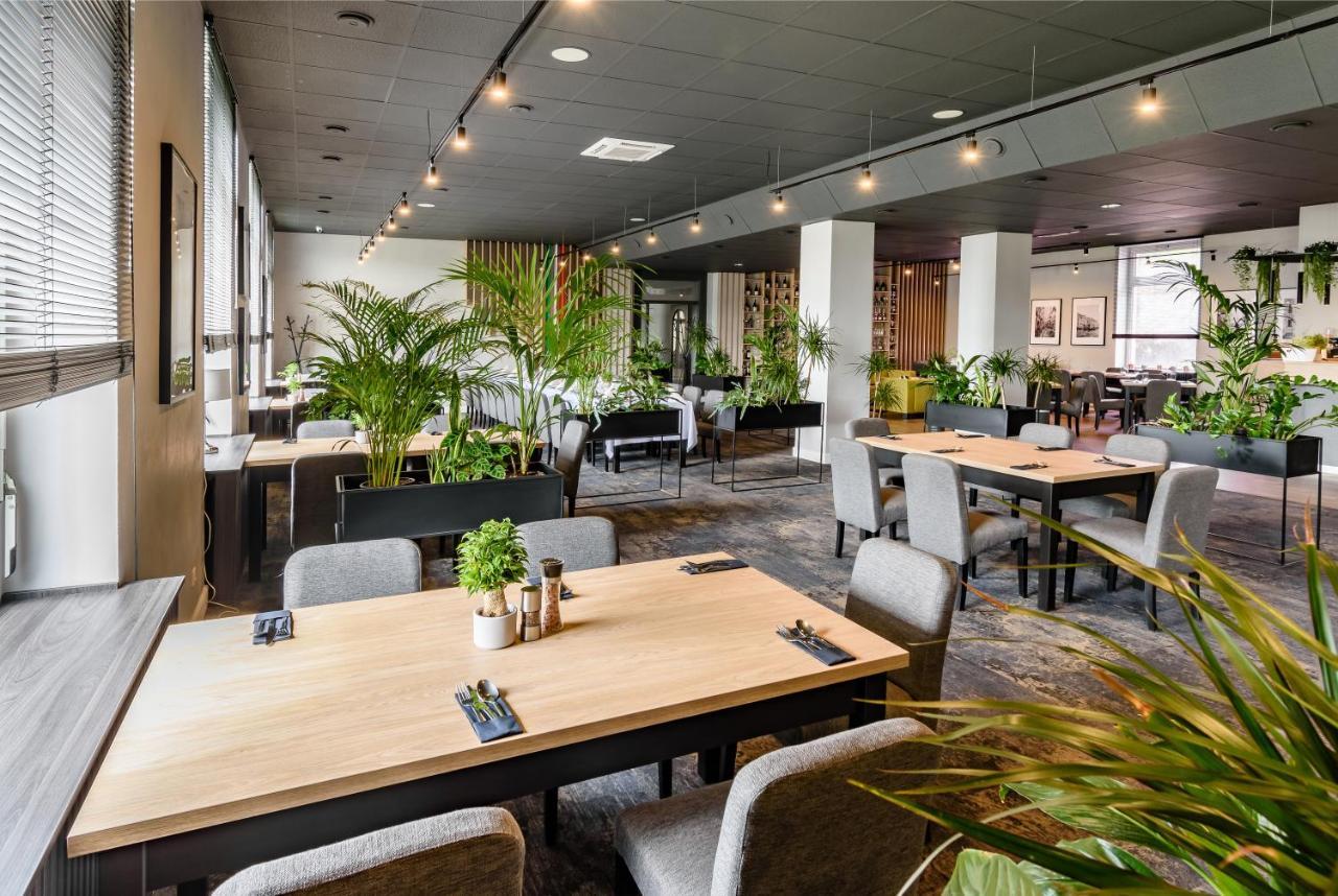 Hotel Ior Познан Екстериор снимка