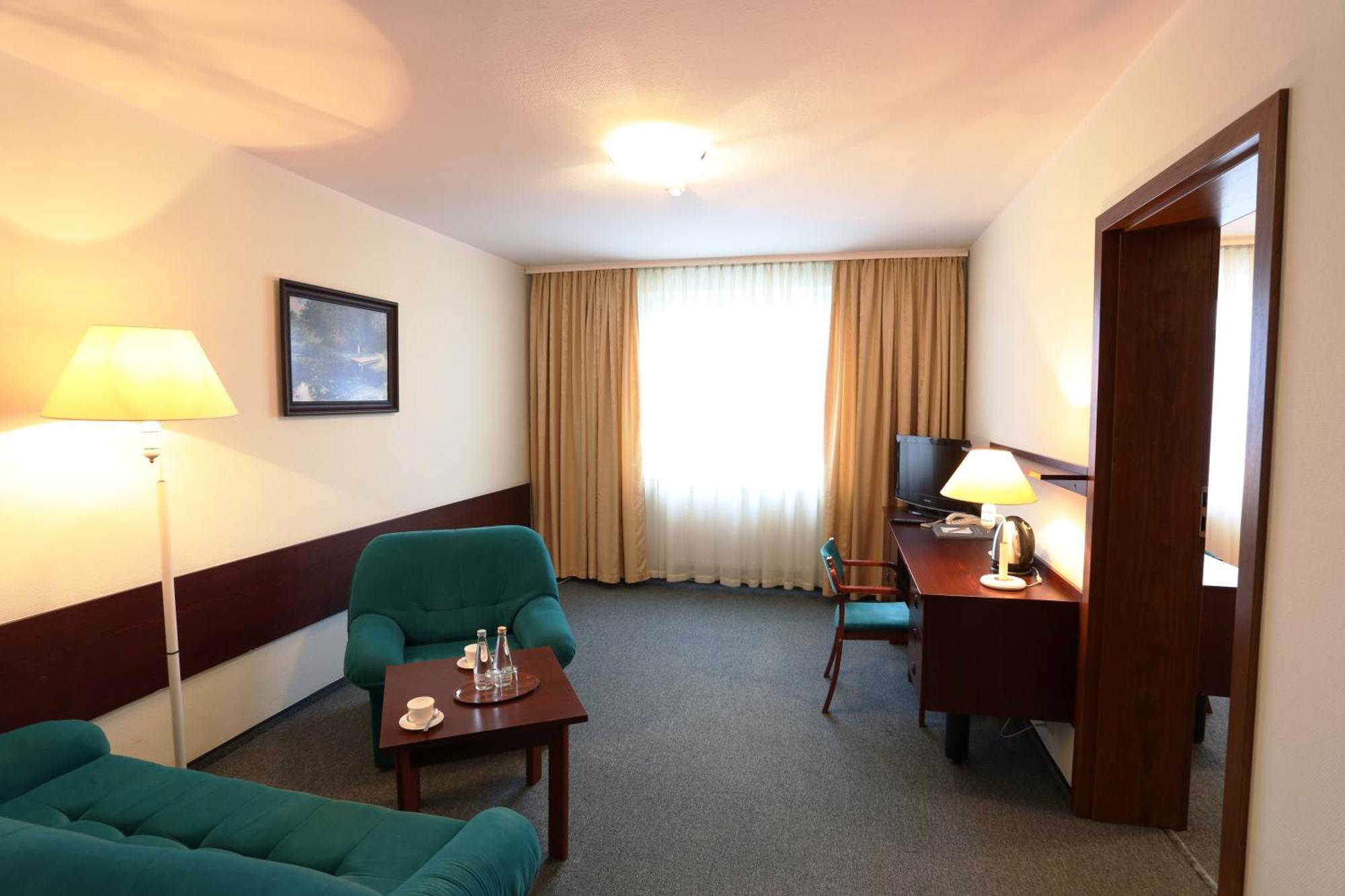 Hotel Ior Познан Стая снимка