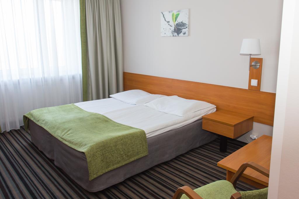 Hotel Ior Познан Екстериор снимка